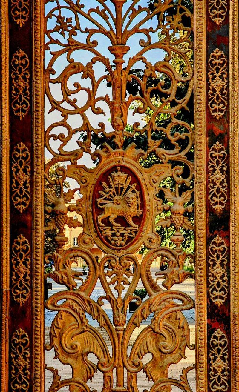 Restauro di mobili antichi